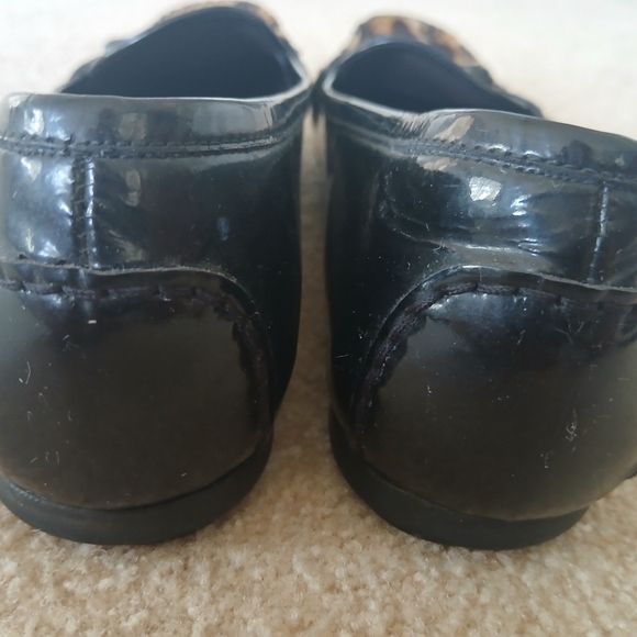 Stuart Weitzman Black Patent Leather and Leopard Calf Hair Loafers | Size 9.5M - Picture 3 of 8